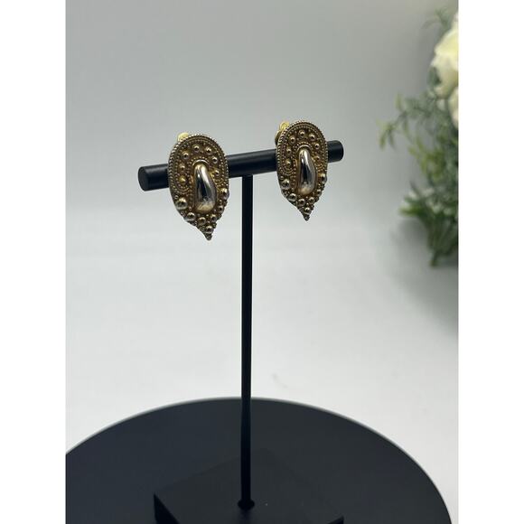MMA Museum of Modern Art Vintage 1982 Etruscan Style Ornate Clip On Earrings - Picture 3 of 9